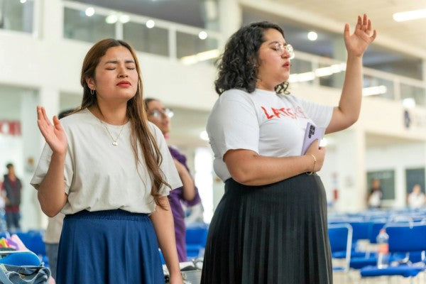 Christian Apparel for Women: How Scripture-Inspired Designs Empower the Modern Believer